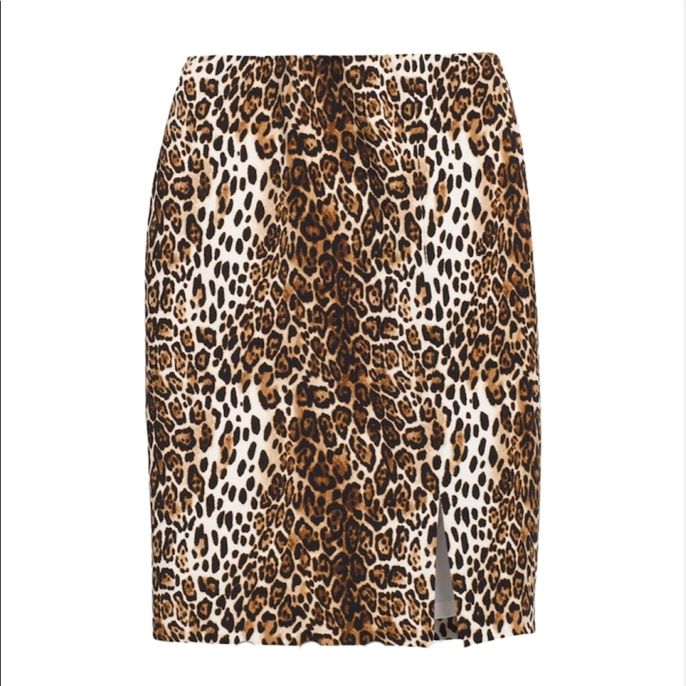 White House Black Market NWT Leopard Print Pencil Skirt. Size 2